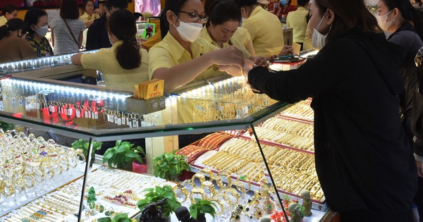Giá vàng hôm nay 5-6: Bật tăng trở lại