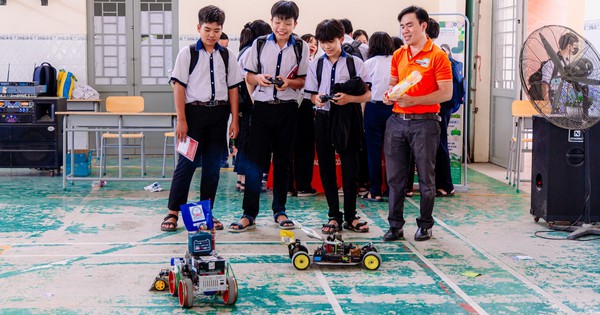 Không vào lớp 10 công lập, học sinh vẫn rộng cửa