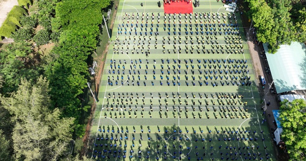 Hơn 1.000 giảng viên, sinh viên Đại học Trà Vinh cùng múa Sa