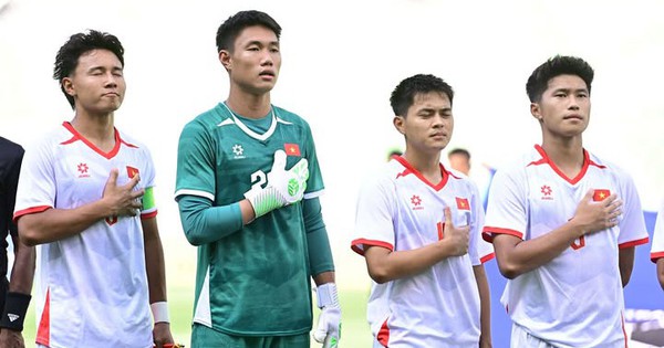 U19 Việt Nam thua đau Indonesia phút bù giờ, thấp thỏm chờ v