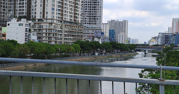 Thành phố tiếp tục vươn cao, bay xa