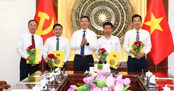 Thanh Hóa tiếp nhận, bổ nhiệm nhiều lãnh đạo cấp sở, ngành