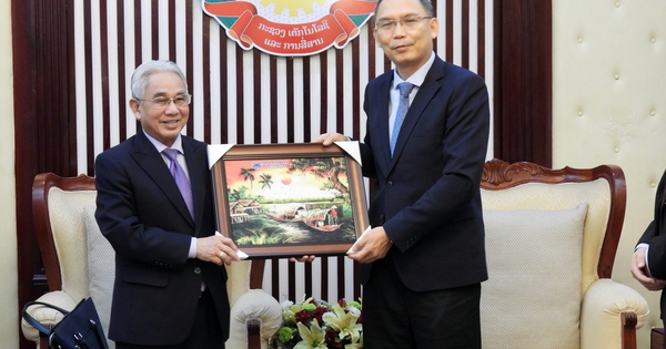 Trường Đại học Cửu Long làm việc với Bộ Công nghệ và Truyền 