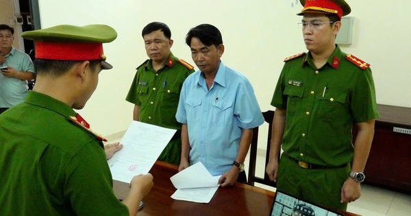 Vụ "cạo sạch quả đồi" ở Khánh Hòa: Khởi tố, bắt tạm giam ngư