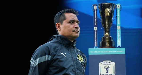 Malaysia để HLV U19 vừa thua Thái Lan dẫn đội ở AS