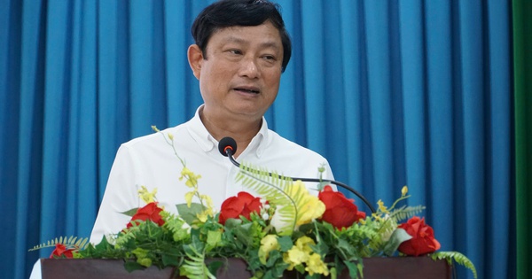 Cử tri bức xúc dự án bỏ hoang gần 20 năm, lãnh đạo TPHCM lên