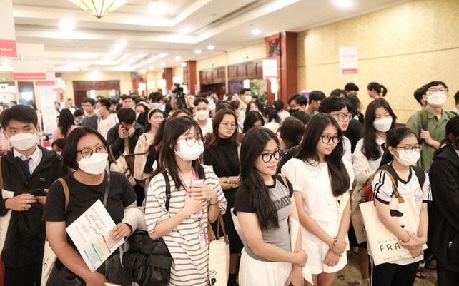 Trường ĐH ở Anh quốc tuyển sinh với tỷ lệ kèo góc nhà cái bổng 40%