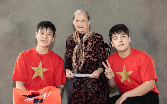 Khắc họa chân dung 57 Mẹ Việt Nam anh hùng