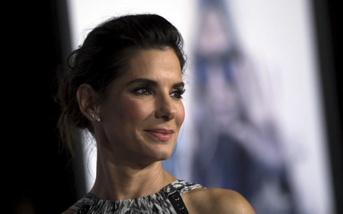 Sandra Bullock nhận con nuôi thứ hai