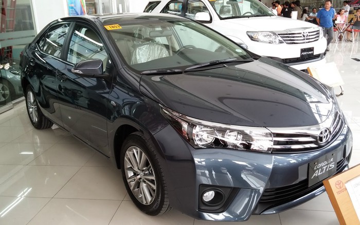 Giá lăn bánh Toyota Altis 2016 tại Hà Nội  VnExpress