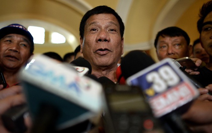 Philippines: Ứng cử viên tổng thống bị vạ miệng