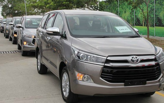 Nên chọn mua Toyota Innova 2016 phiên bản G hay V