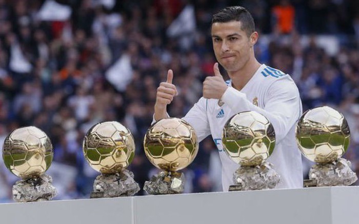 Cristiano Ronaldo: Cristiano Ronaldo không chỉ là một cầu thủ, mà còn là một biểu tượng và thần tượng của hàng triệu người yêu thích bóng đá. Xem những hình ảnh của anh chắc chắn sẽ khiến bạn cảm thấy kích thích và phấn khích vô cùng.