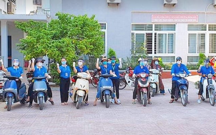 Chuyện về những shipper áo xanh đi chợ thu mua nông sản giúp dân  Xã  hội  Vietnam VietnamPlus