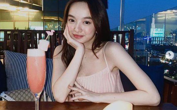 Diễn viên Kaity Nguyễn nổi tiếng với vòng 1 nóng bỏng, cùng ngắm nhìn một tấm ảnh độc quyền về cô ấy để hiểu hơn về sự quyến rũ của nàng.