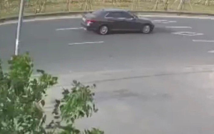 Hai chiếc Mercedes vỡ nát sau khi va chạm trên cao tốc Hà Nội  Bắc Giang