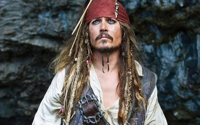Johnny Depp từ chối làm “cướp biển” vì giận Disney