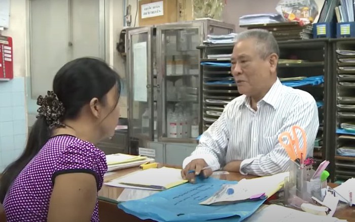 Bệnh viện Mắt Nghệ An Tổ Chức Lễ Kỷ Niệm Ngày Nhà Giáo Việt Nam và Vinh Danh Tân Phó Giáo Sư Trần Tất Thắng