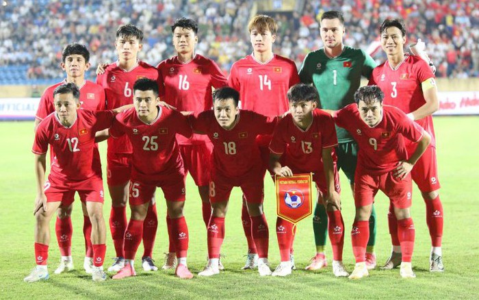 Danh sách sơ bộ ĐT Việt Nam cho AFF Cup: Bất ngờ Công Phượng 1 Thêm Thái Lan có động thái mới, tuyển Việt Nam rộng cửa vô địch AFF Cup 2024