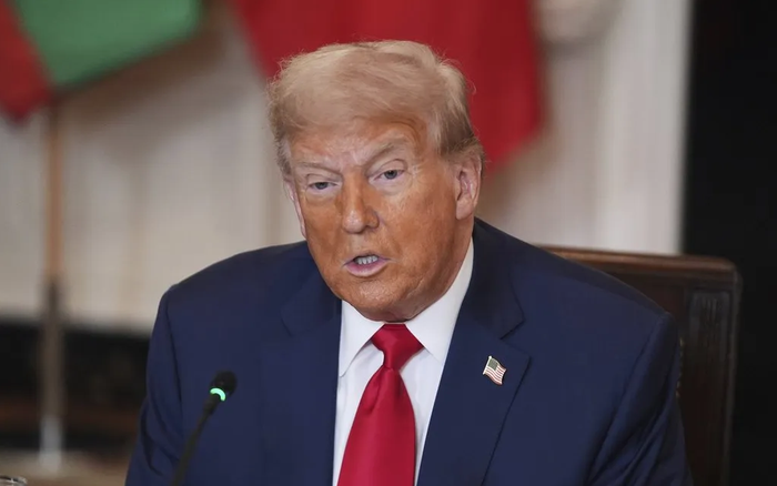 Tổng thống Donald Trump gửi tiếp thư áp thuế mức cao cho ...
