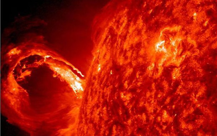 Chiêm ngưỡng mặt trời phun lửa dữ dội