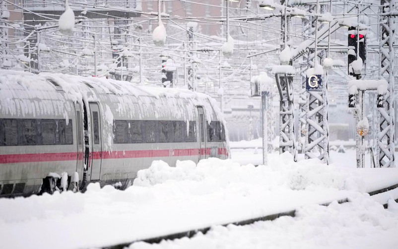 Bão tuyết kỷ lục gây hỗn loạn nhiều nơi, Siberia lạnh âm 50 độ C
