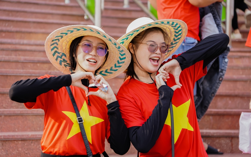Dịp bóng đá tỷ lệ kèo nhà cái: Nườm nượp khách đi Suối Tiên, Củ Chi, tour Biệt động Sài Gòn